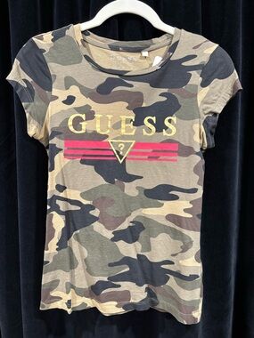Guess Tee